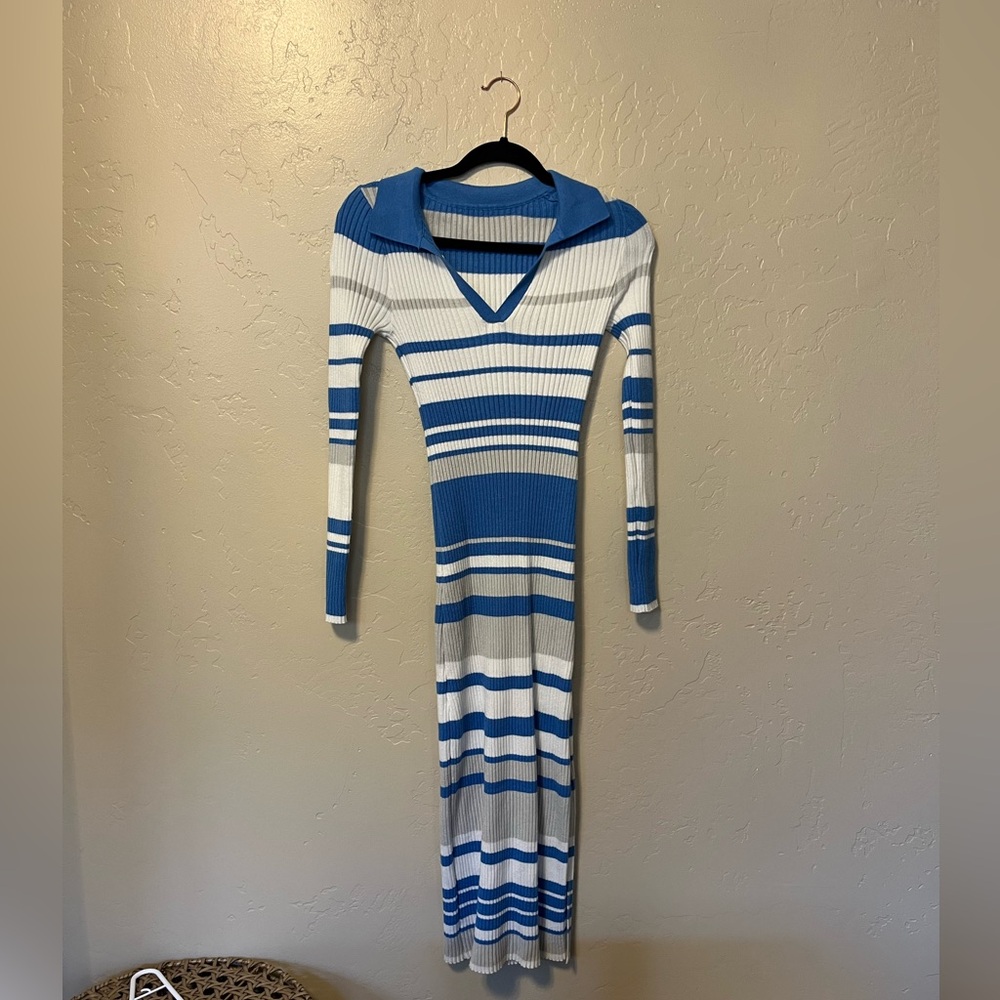 Chic Striped Long Sleeve Dress in Blue and White